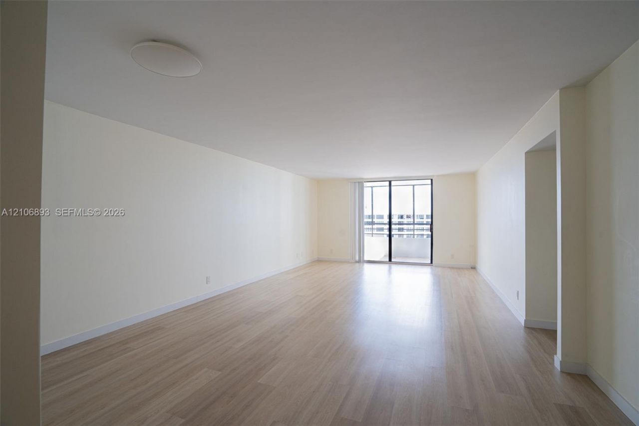 2500 Parkview Dr , Unit 2020, Hallandale Beach, FL 33009 Photo