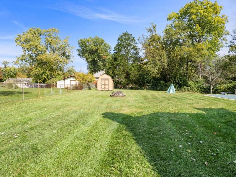 582 Virginia Lane, Union Township, OH 45244 Photo 13