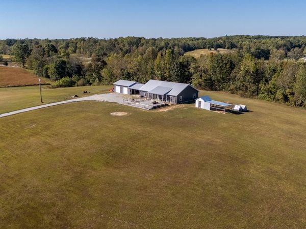 242 Hedrick Ln, Summertown, TN 38483