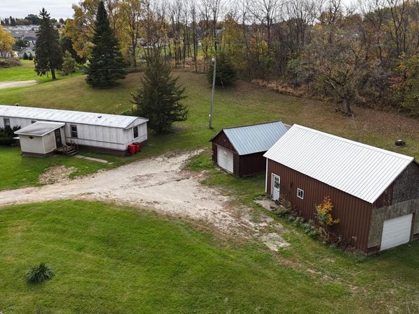 805 5th Street SW, Pine Island, MN 55963