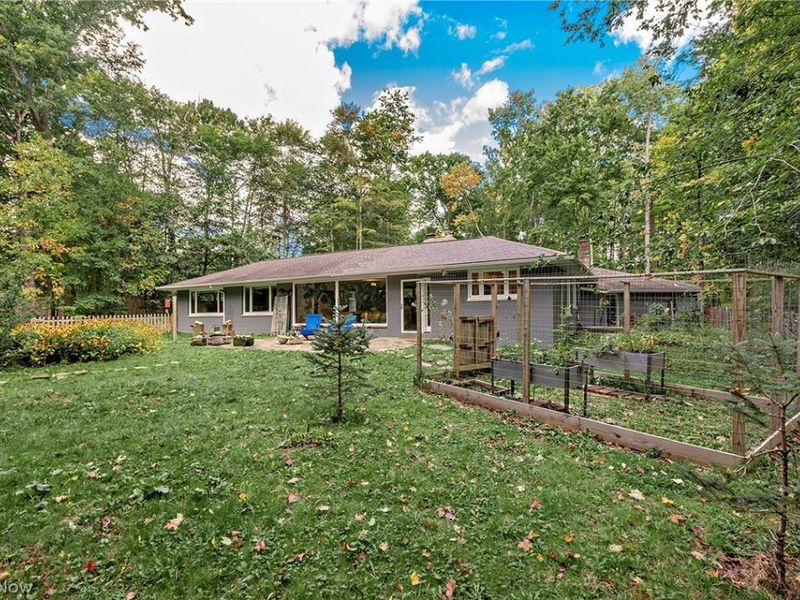 8165 Chagrin Mills Road, Chagrin Falls, OH 44022 Photo 31