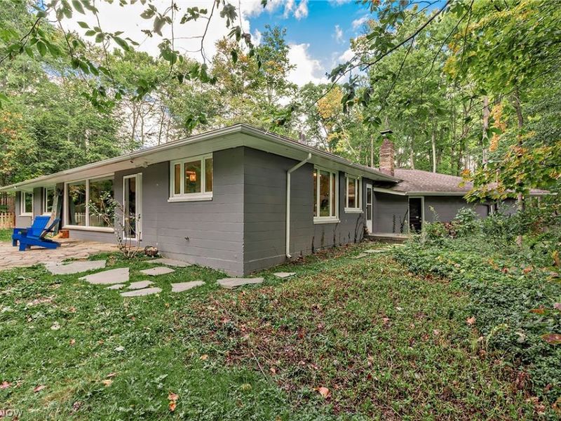 8165 Chagrin Mills Road, Chagrin Falls, OH 44022 Photo 32
