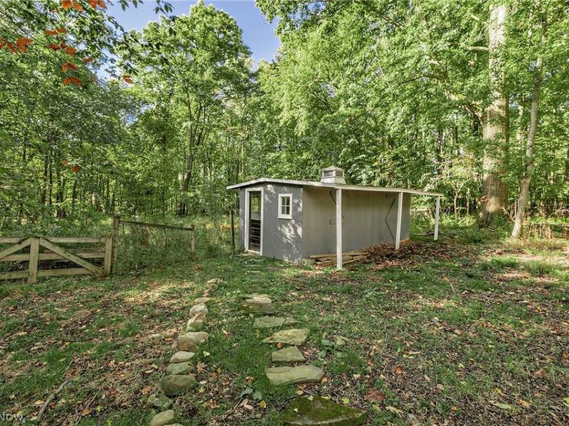 8165 Chagrin Mills Road, Chagrin Falls, OH 44022 Photo 43