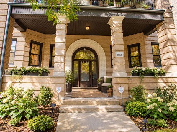 842 W Belle Plaine Avenue , Unit GW, Chicago, IL 60613