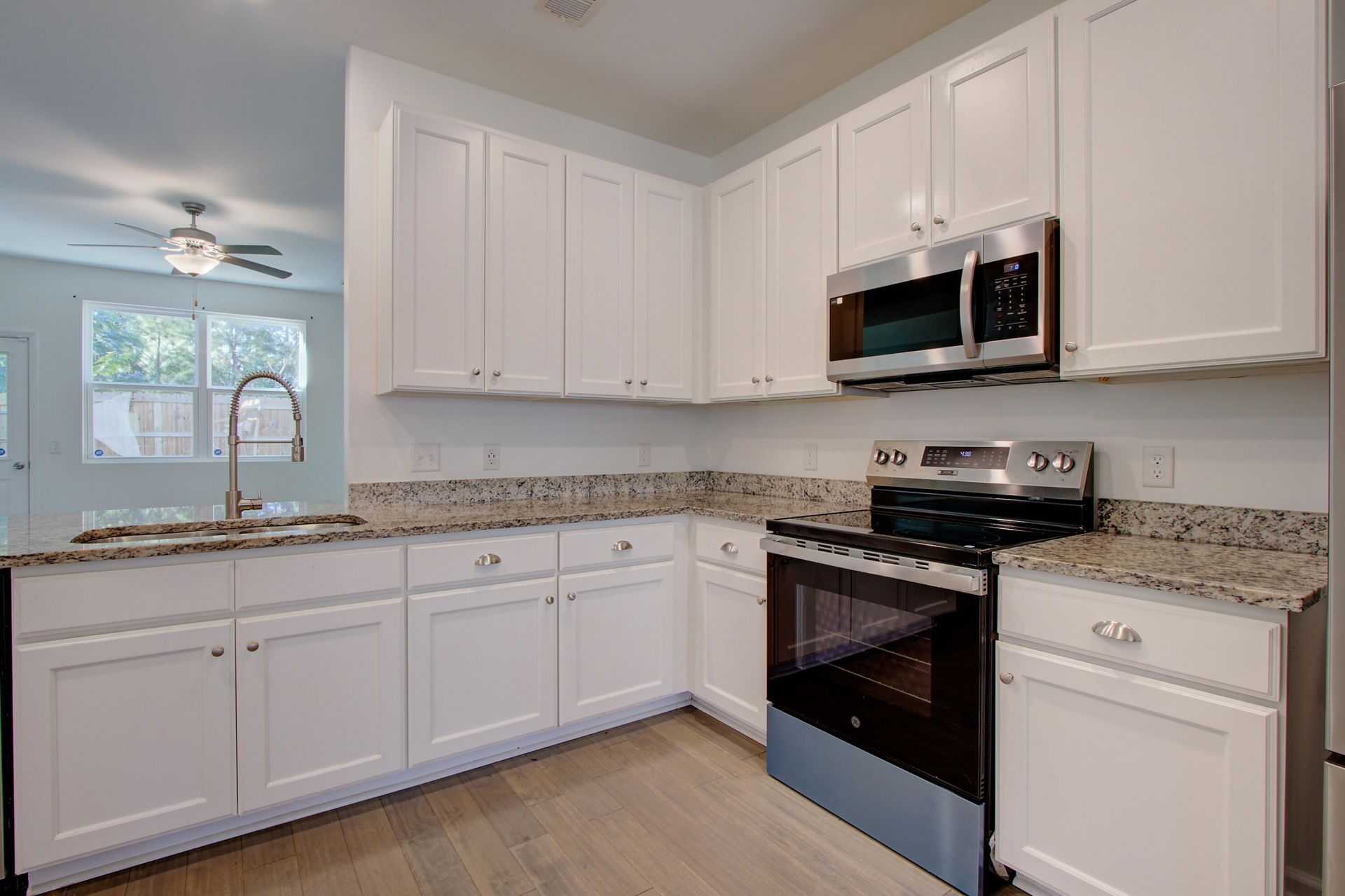 197 Woodward Road Photo 10