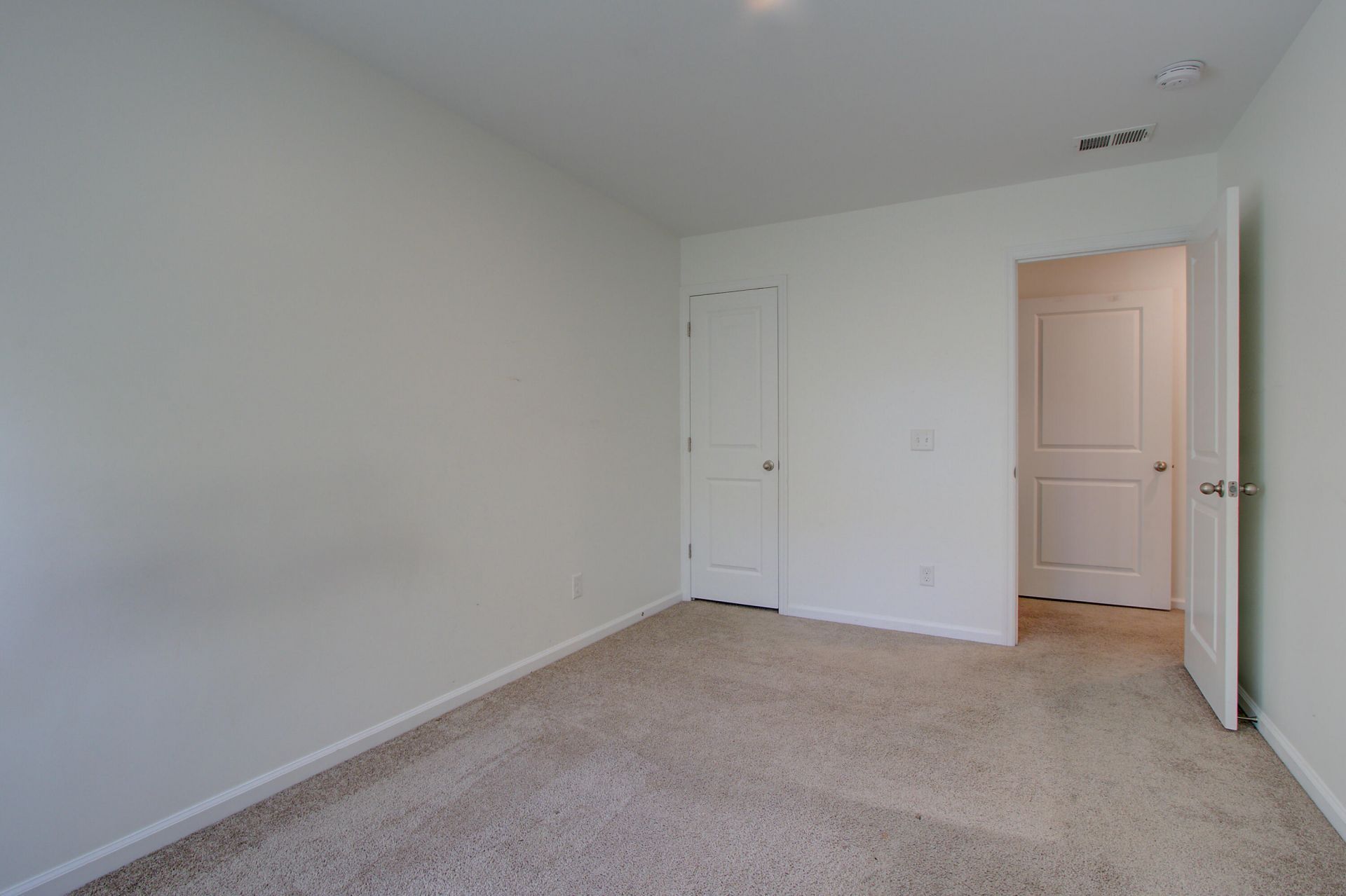 197 Woodward Road Photo 25