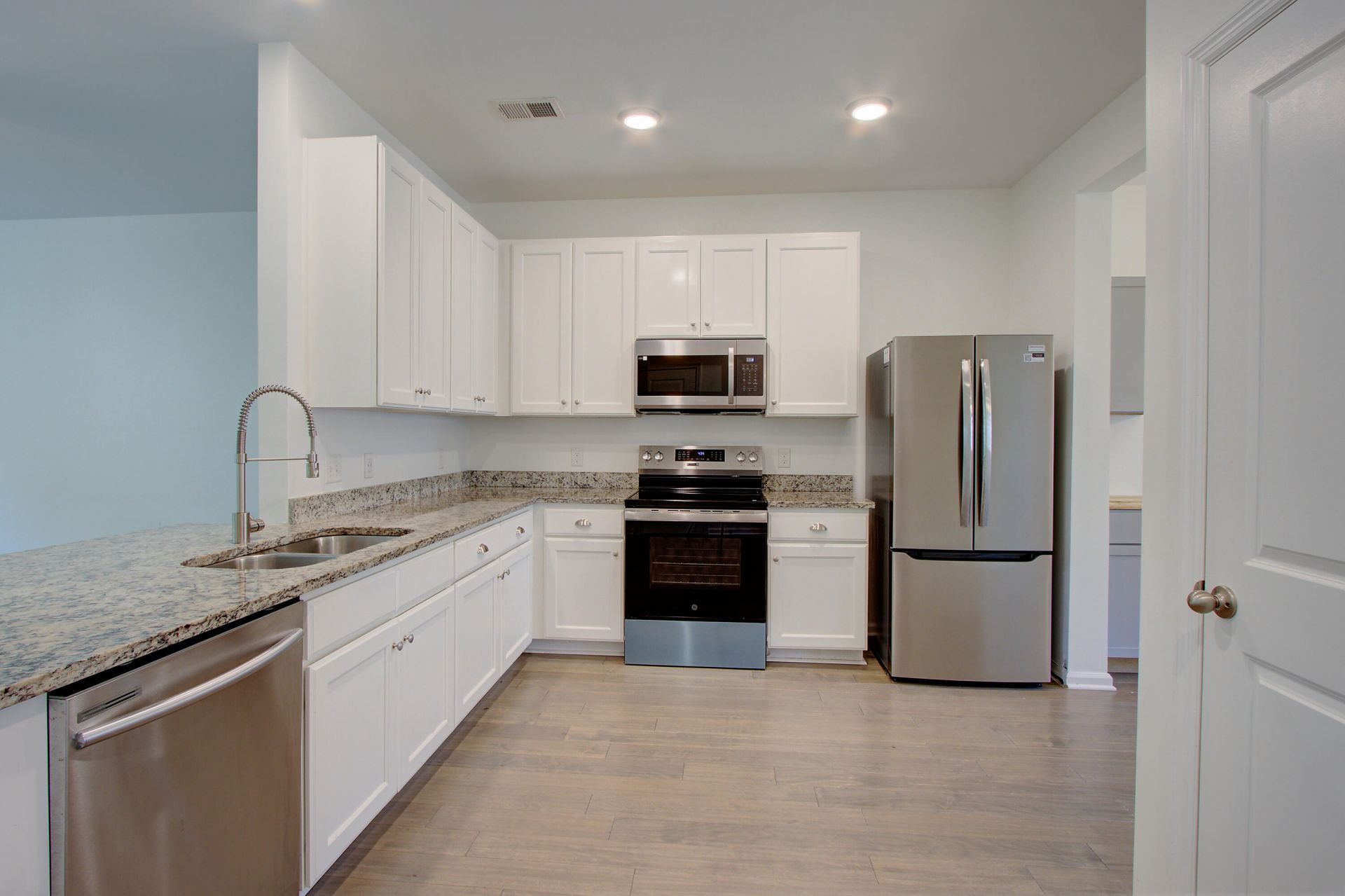197 Woodward Road Photo 6