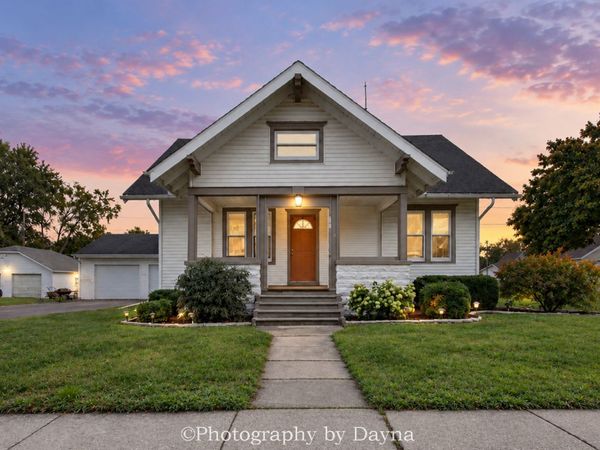 560 W Beaver Street , St. Anne, IL 60964