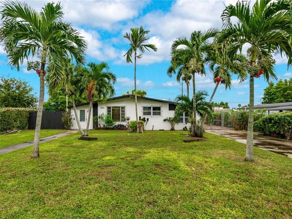 11510 SW 136th St , Miami, FL 33176