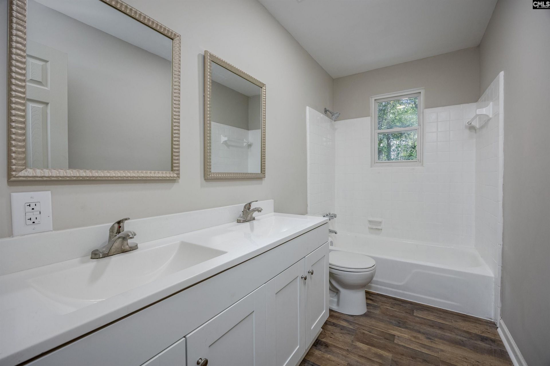 916 Swan Lane  Photo 7