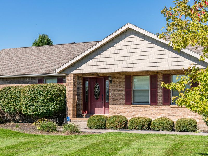 5782 Whispering Wind Drive, Springfield, OH 45504 Photo 4