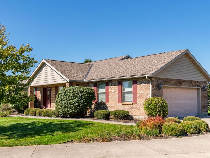 5782 Whispering Wind Drive, Springfield, OH 45504 Photo 5