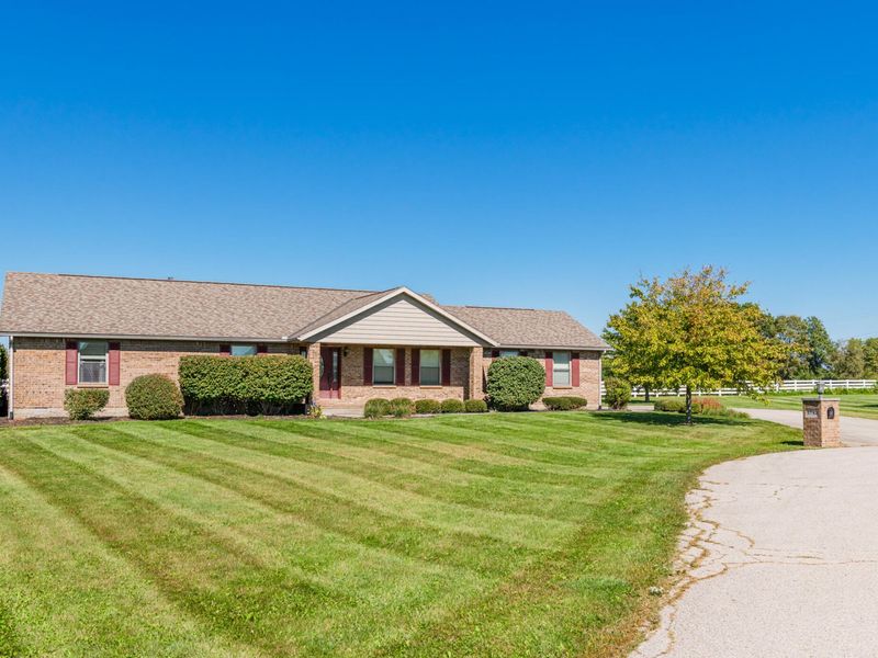 5782 Whispering Wind Drive, Springfield, OH 45504 Photo 7