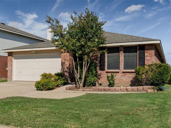 1617 Sierra Meadow Lane, Fort Worth, TX 76247