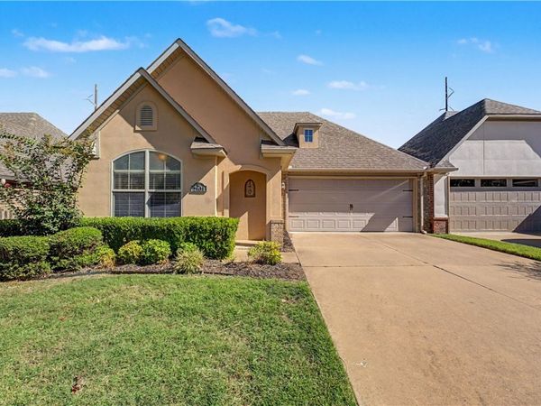 2101 Stonegrove Road, Bentonville, AR 72713