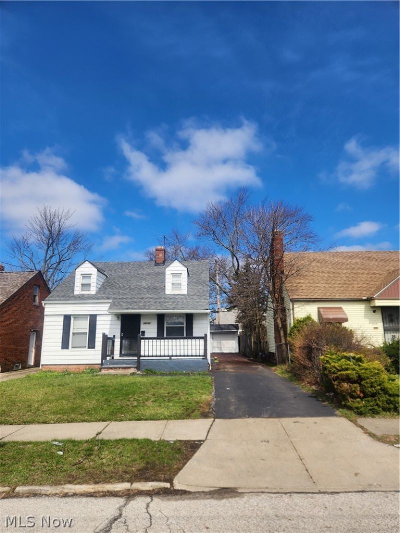 16117 Glendale Avenue, Cleveland, OH 44128 Main Photo