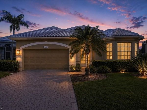 19427 Silver Oak DR , ESTERO, FL 33967