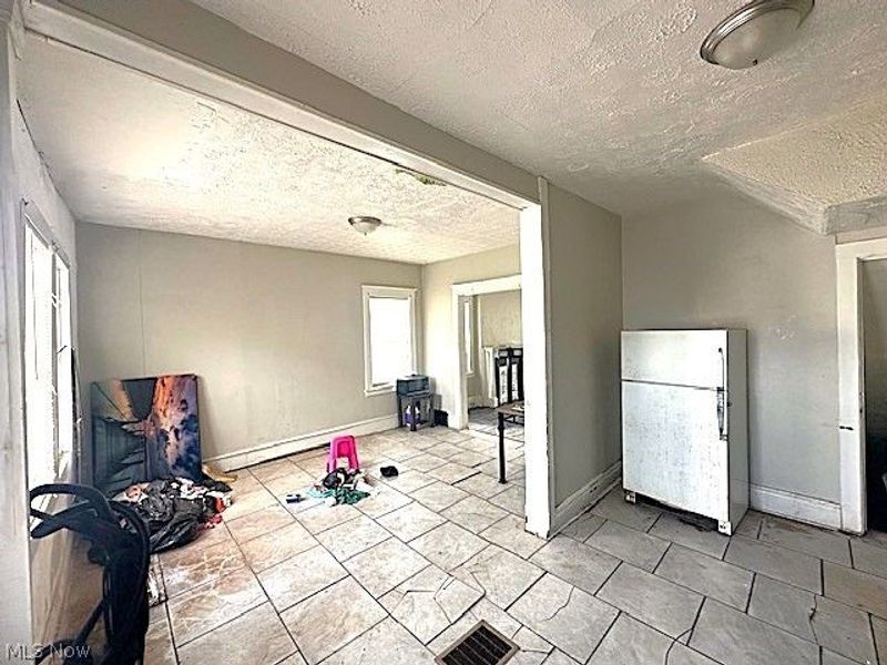 2082 W 98th Street, Cleveland, OH 44102 Photo 6