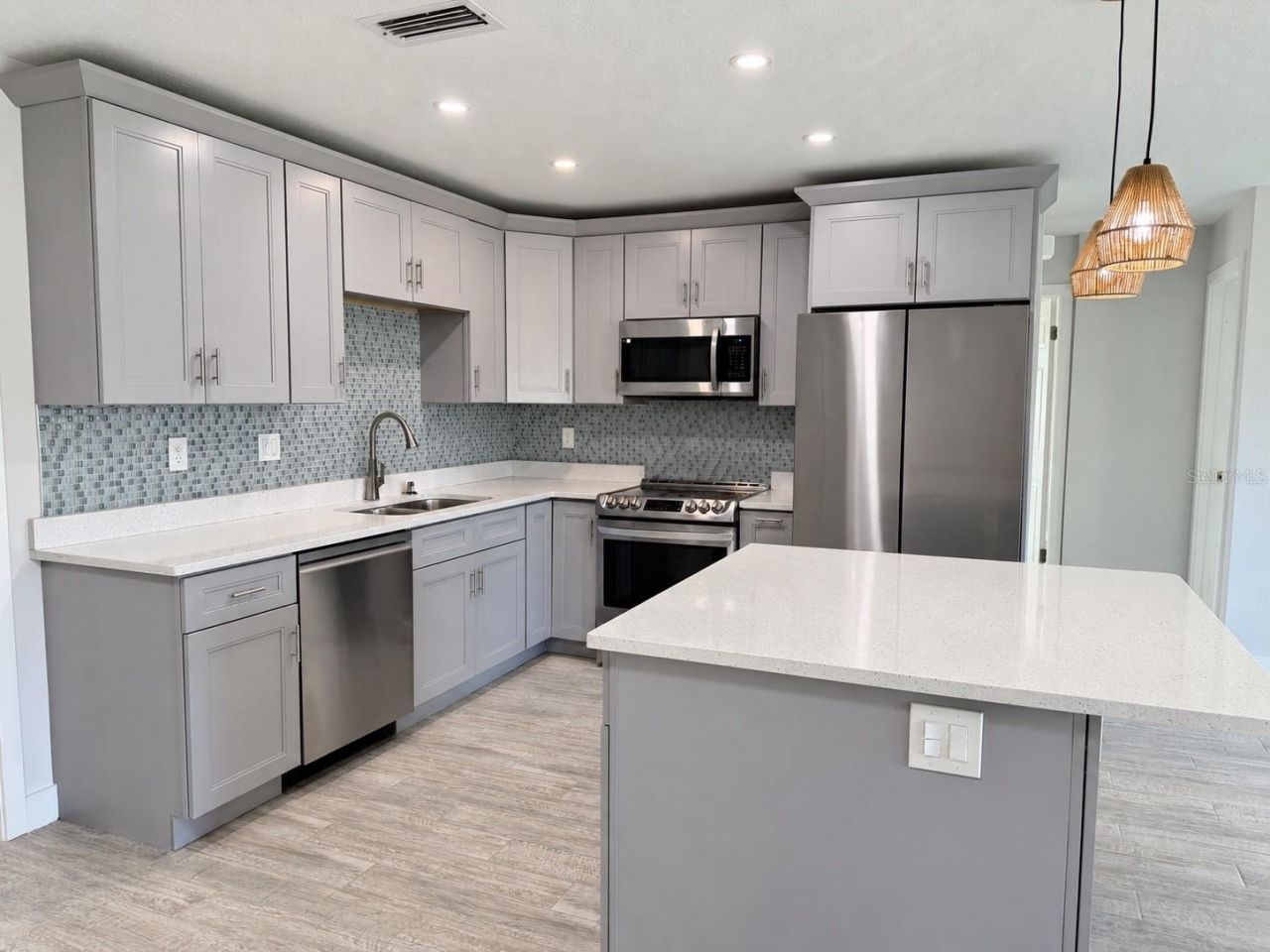 1476 N Mangonia Drive , West Palm Beach, FL 33401 Photo