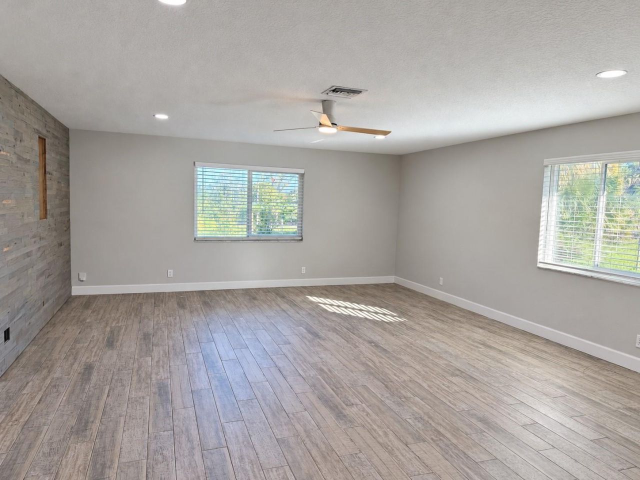 1476 N Mangonia Drive , West Palm Beach, FL 33401 Photo