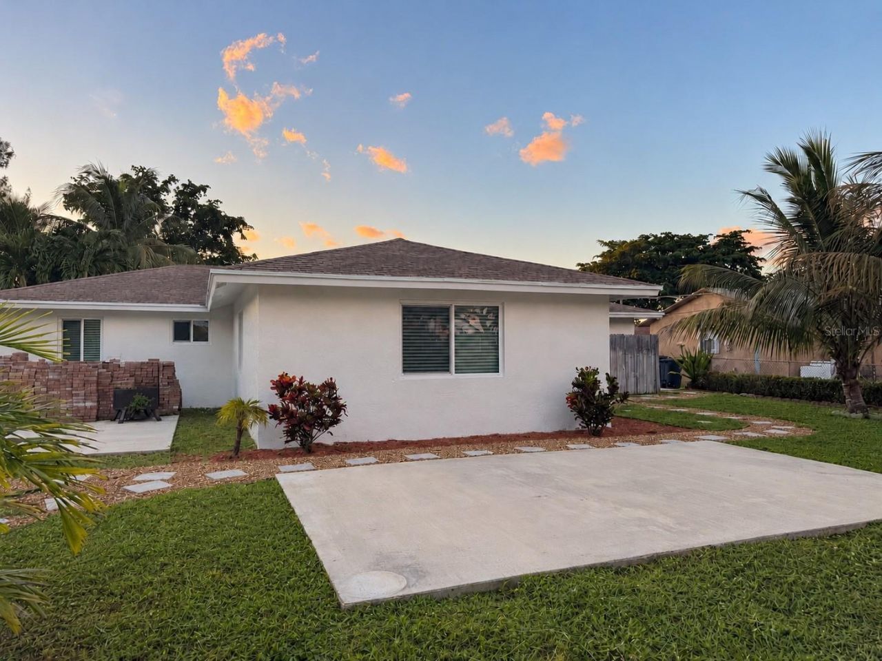 1476 N Mangonia Drive , West Palm Beach, FL 33401 Photo
