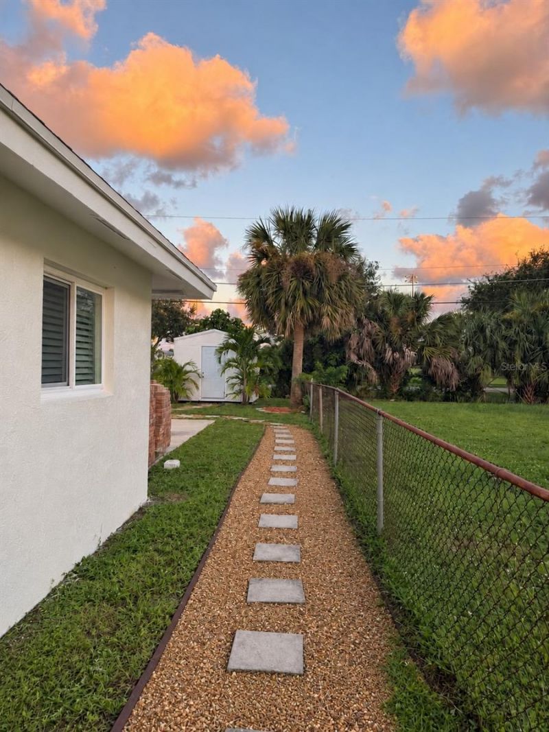 1476 N Mangonia Drive , West Palm Beach, FL 33401 Photo