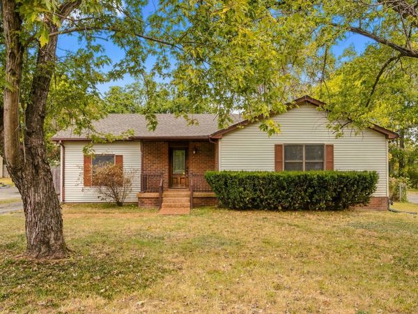 661 Dutchmans Dr , Hermitage, TN 37076