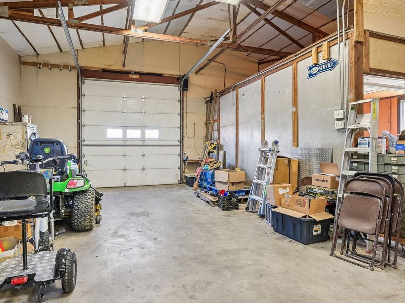 8379 London Groveport Road, Grove City, OH 43123 Photo 63
