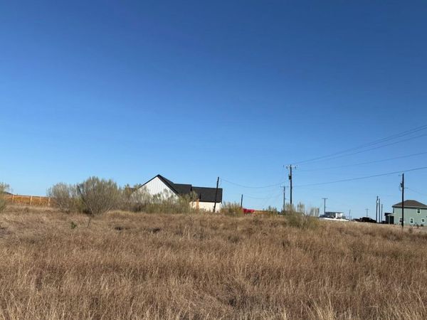 109 Desperado LOOP, Del Valle, TX 78617