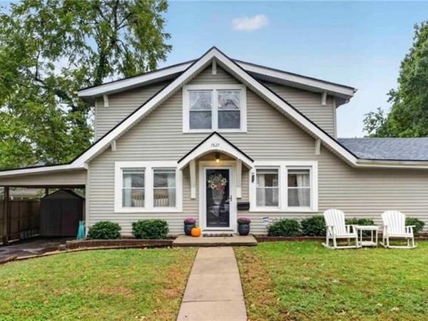 7827 Main Street, Kansas City, MO 64114