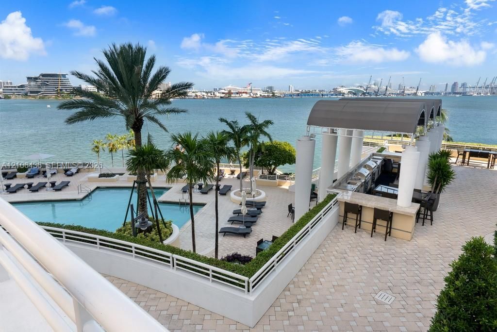 808 Brickell Key Dr, Unit 2102, Miami, FL 33131 Photo