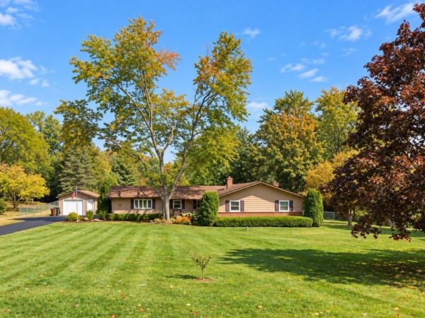 2228 Hanlon Road, Libertyville, IL 60048