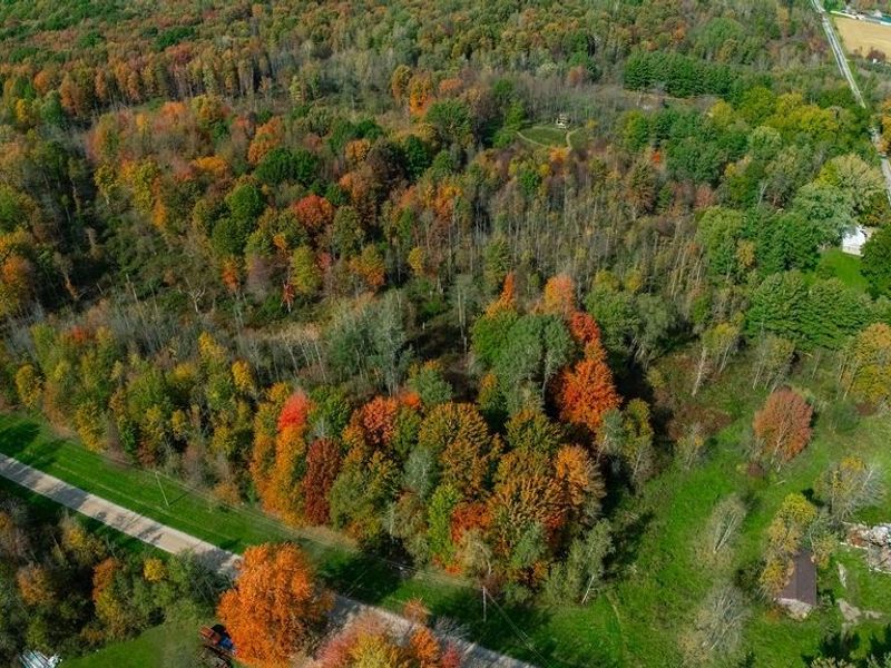 4485 Middle Road, Conneaut, OH 44030 Photo 6