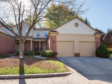 3151 Village Circle S, Ann Arbor, Mi 48108
