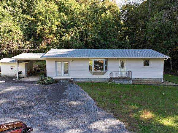 940 Bewleys Chapel Road, Midway, TN 37809