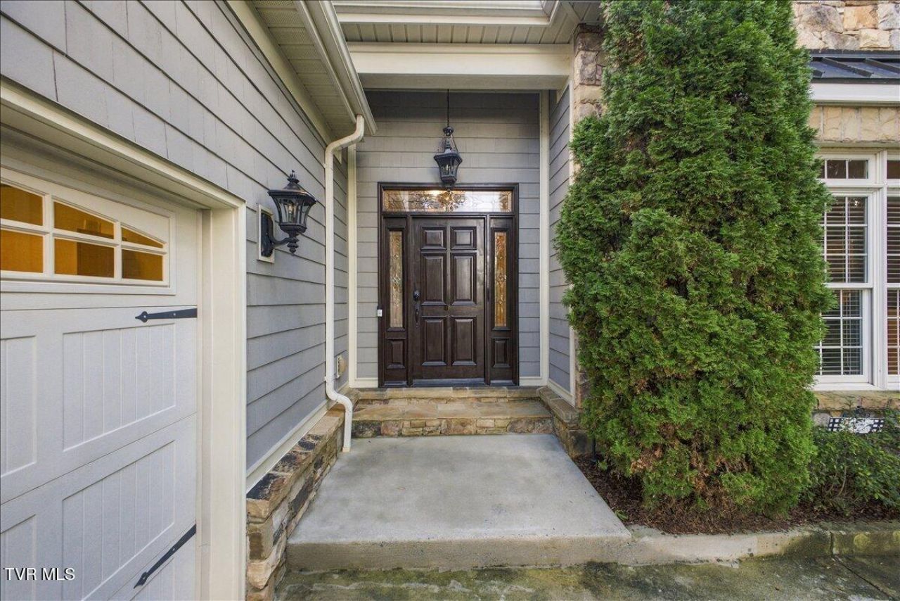 1858 Villa Court, Johnson City, TN 37615 Main Photo