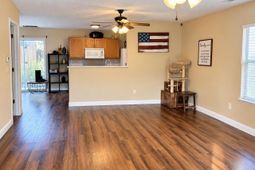 1760 Polaris Dr  photo 4