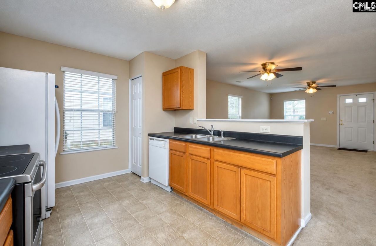 1760 Polaris Dr  Photo 4