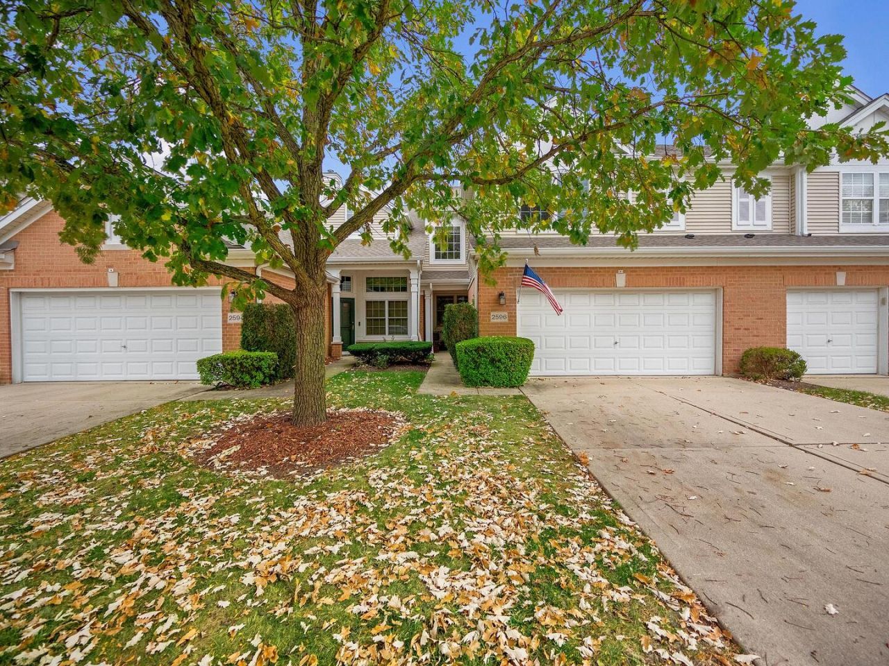 2596 Camberley Circle, Westchester, IL 60154 Main Photo