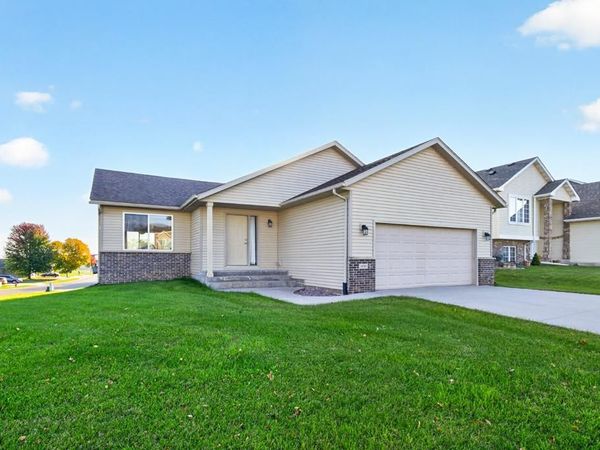 3830 Kenosha Drive NW, Rochester, MN 55901