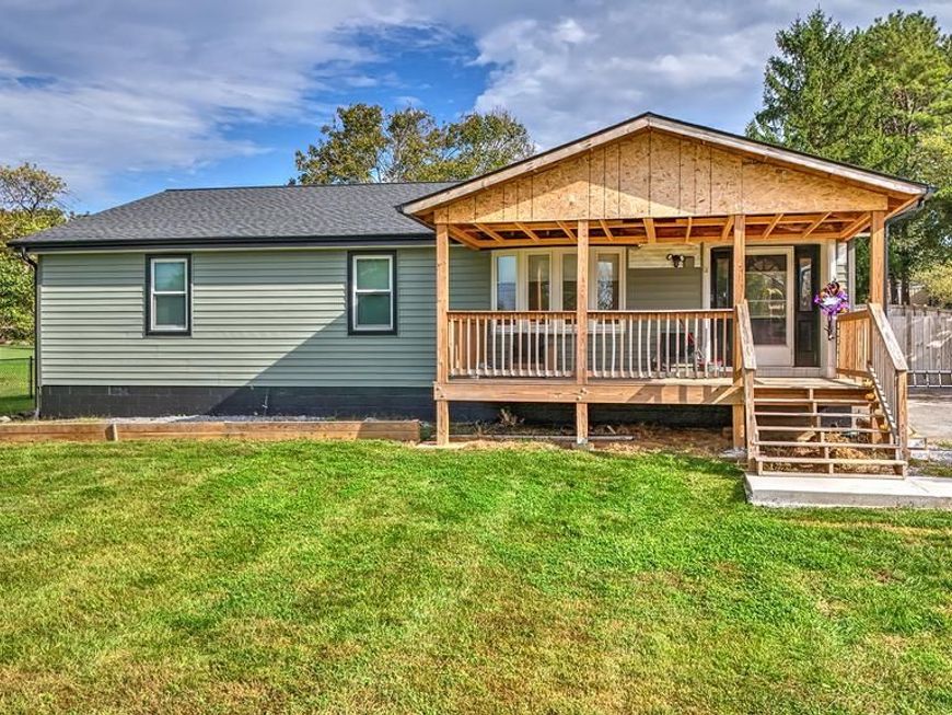 1309 Tuscawilla Drive, Charles Town, WV 25414 Main Photo