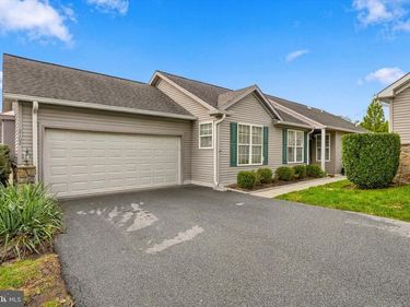 2102 WHITE FOX WAY, GLEN MILLS, PA 19342