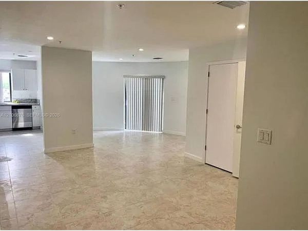 710 E 9th St , Unit 201, Hialeah, FL 33010