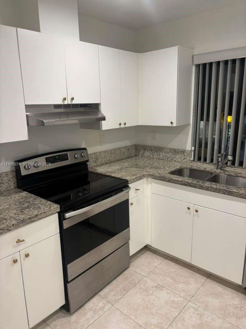 710 E 9th St , Unit 201, Hialeah, FL 33010 Photo