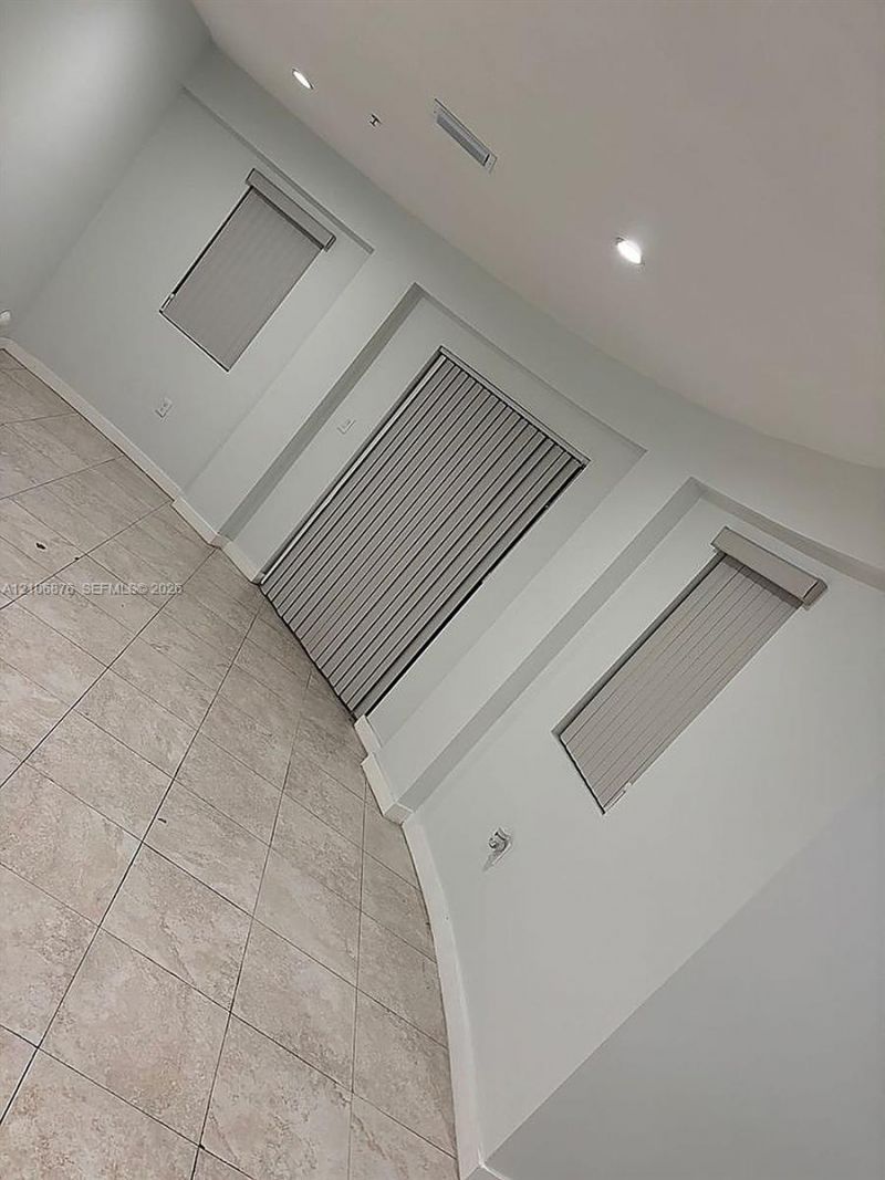 710 E 9th St , Unit 201, Hialeah, FL 33010 Photo