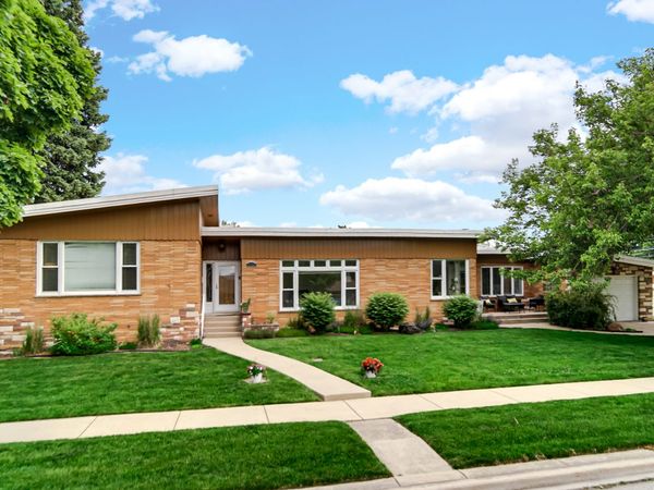 9157 S Avers Avenue , Evergreen Park, IL 60805