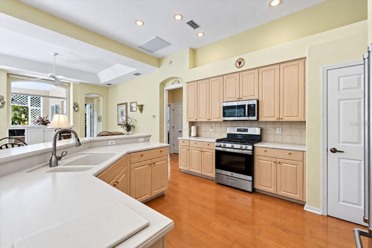 7930 Wyndham Court, University Park, FL 34201 Photo