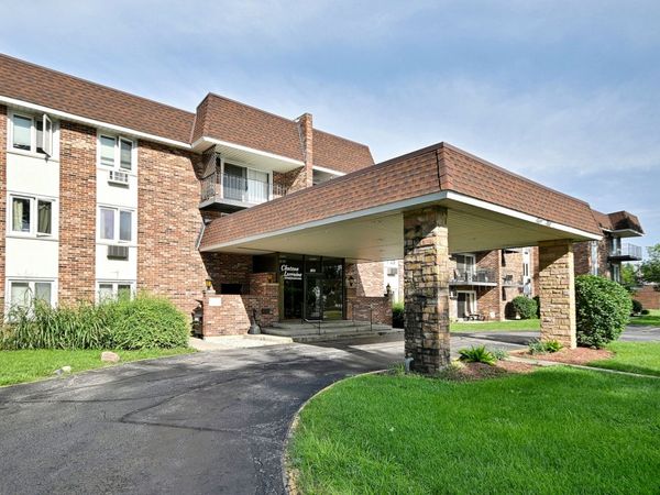 850 S Lorraine Road S, Unit 3E, Wheaton, IL 60189