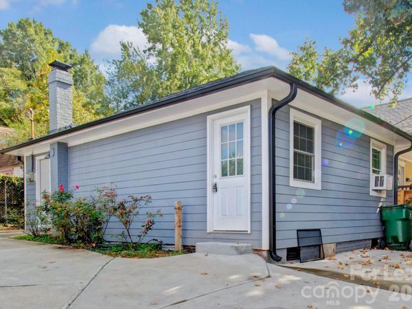 1740 Hawthorne Lane , Charlotte, NC 28205