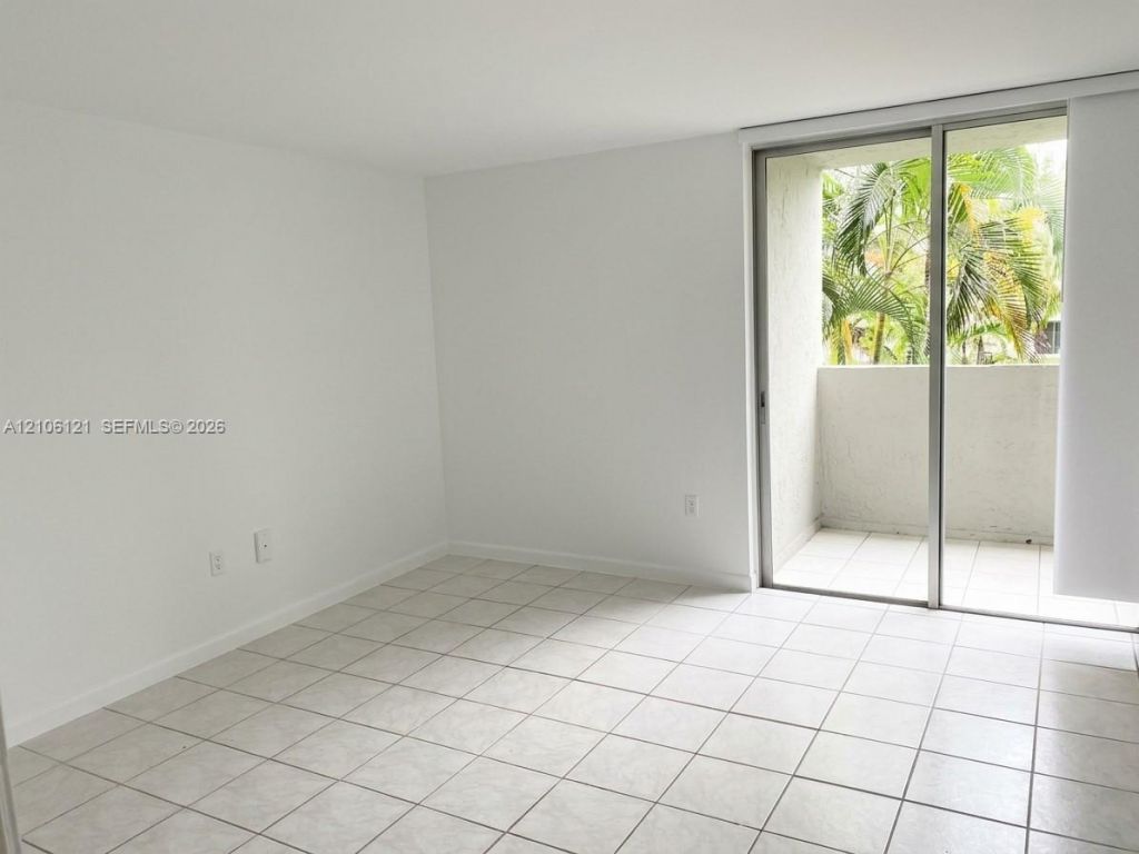 10000 NW 80 Ct , Unit 2225, Hialeah Gardens, FL 33016 Photo
